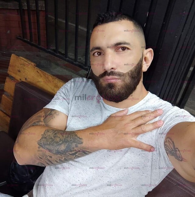FOTOS DE GIGOLO PAISA MACHO MUSCULOSO MUY ASEADO EN TU CIUDAD