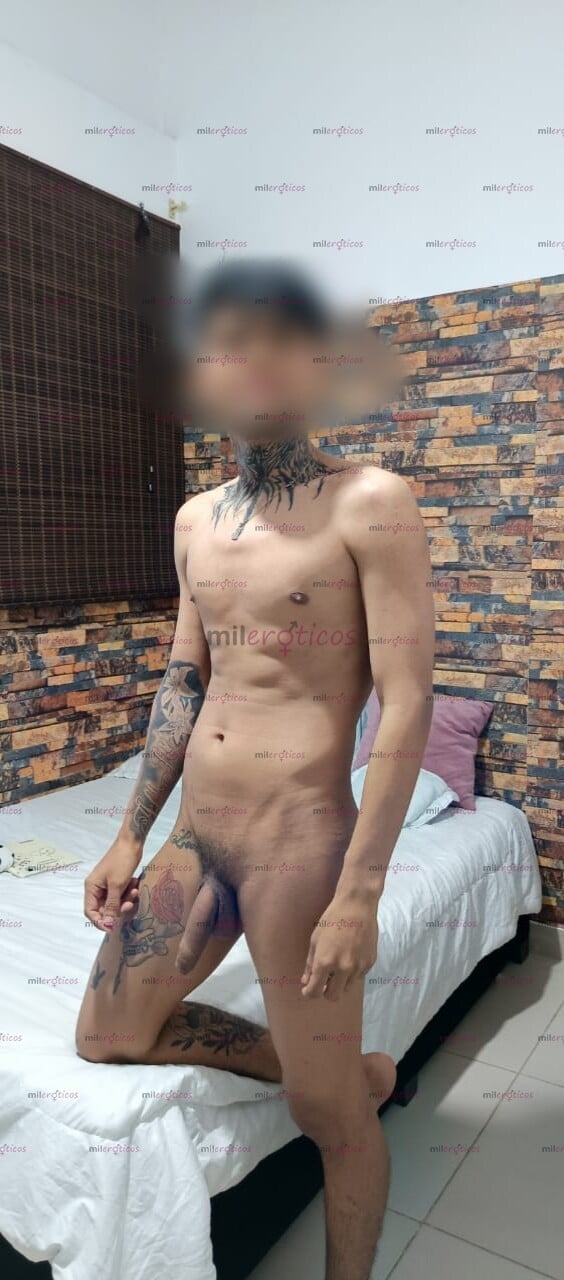 FOTOS DE CHICO CALIENTE Y SEXI DISPUESTO A COMPLACERTE EN TODO