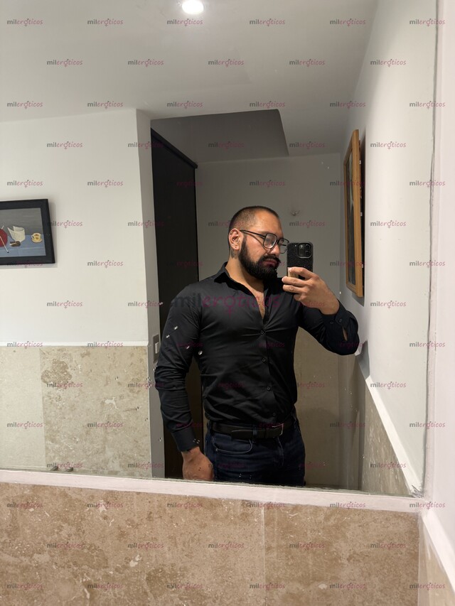 FOTOS DE EL BARBÓN QUE PEDISTE ,LISTO PARA COMPLACERTE !!