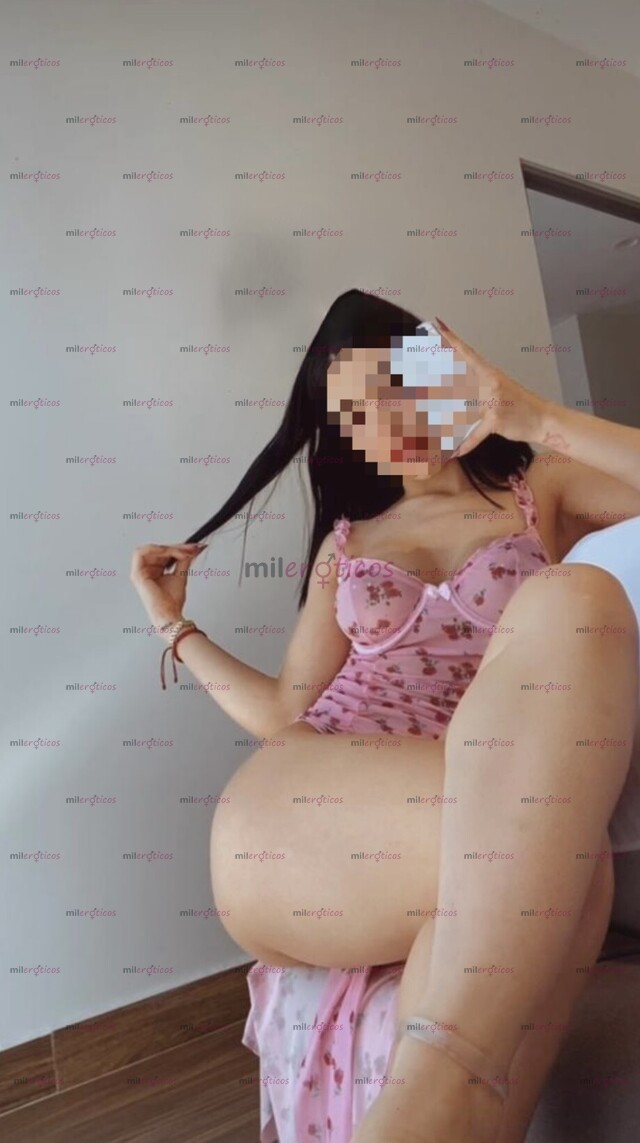 FOTOS DE MÓJATE ENTRE MIS PIERNAS Y SIÉNTEME LO ESTRECHA Y RICA QUE ESTOY. ANDREA