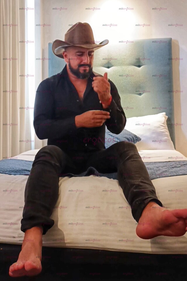 FOTOS DE MACHO ARDIENTE, APASIONADO Y COMPLACIENTE PARA ENCUENTRO ERÓTICO