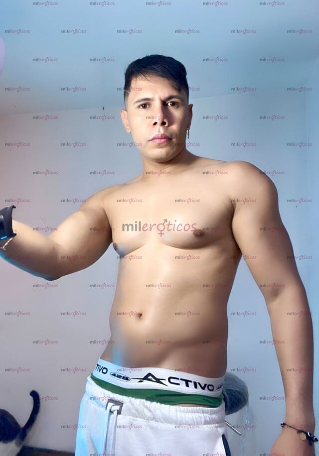 FOTOS DE 23CM VERGA PREÑADORA FULL VOLEO BATIENDO LA LECHE EN TU CULO
