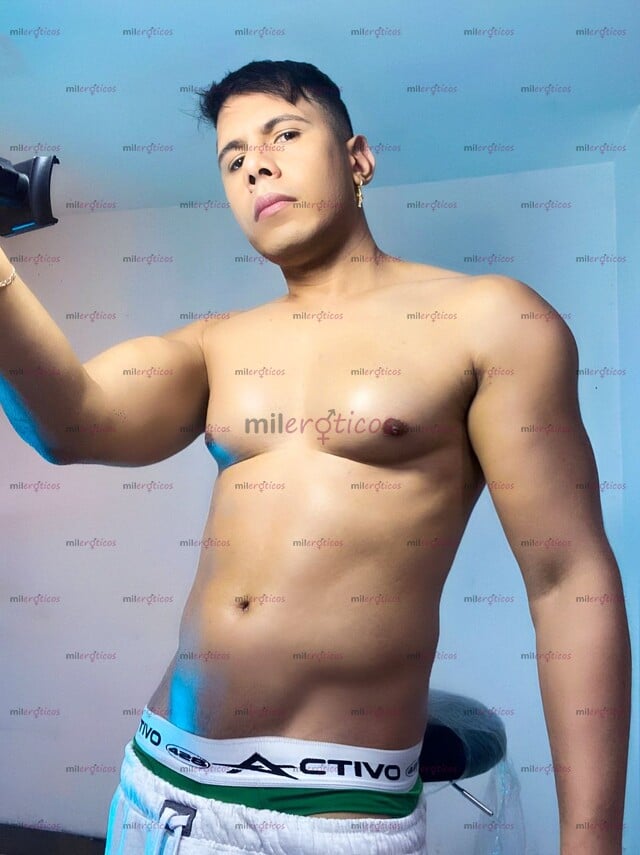 FOTOS DE 23CM VERGA PREÑADORA FULL VOLEO BATIENDO LA LECHE EN TU CULO