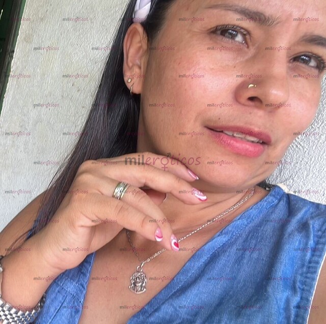 FOTOS DE FLACA EXPERTA EN MASAJES CON CERTIFICADO PROFESIONAL Y UN TOQUE ERÓTICO