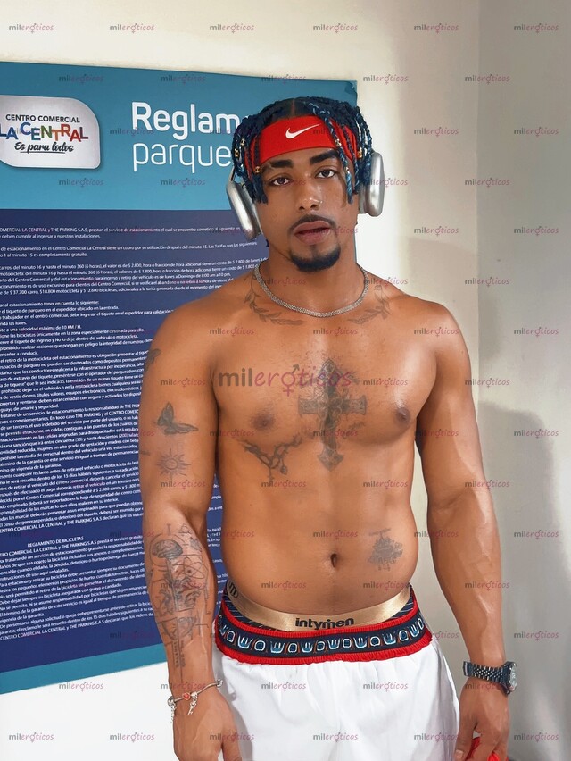 FOTOS DE FOLLON DE CULOS HAMBRIENTOS UBICADO EN MEDELLÍN