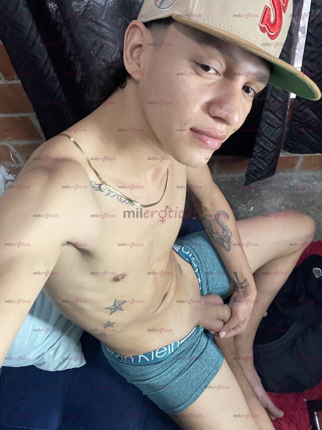 FOTOS DE DOS CHICOS VERSÁTILES MORBOSOS HÁBLANOS.