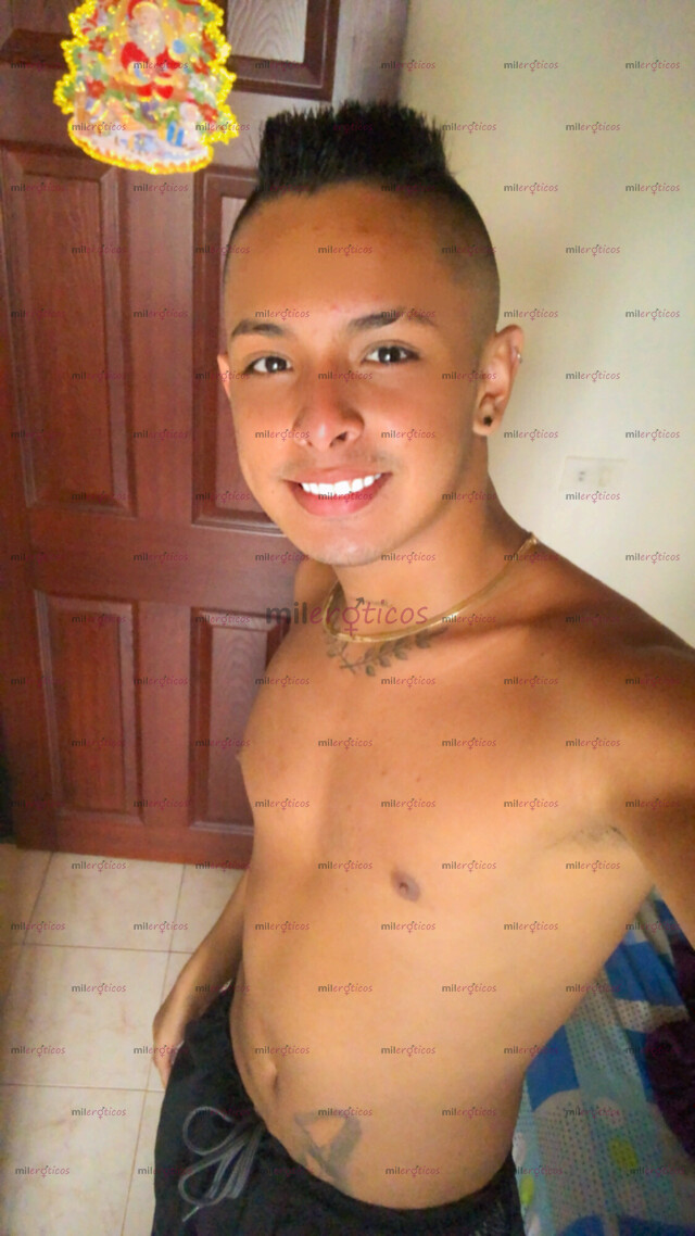 FOTOS DE JOVEN DE PASO CALIENTE DISPUESTO A COMPLACERTE