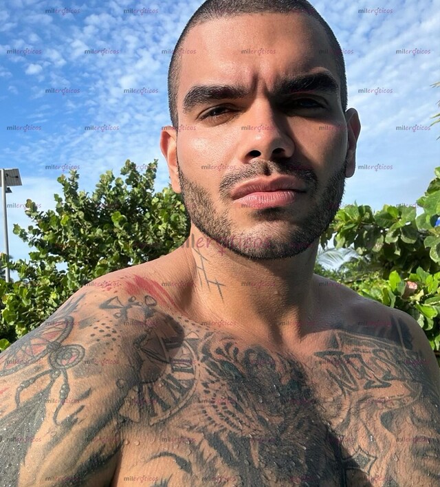 FOTOS DE MACHO TATUADO VERGON Y CULON NUEVO XL TENGO 3RO PARA TRIO.