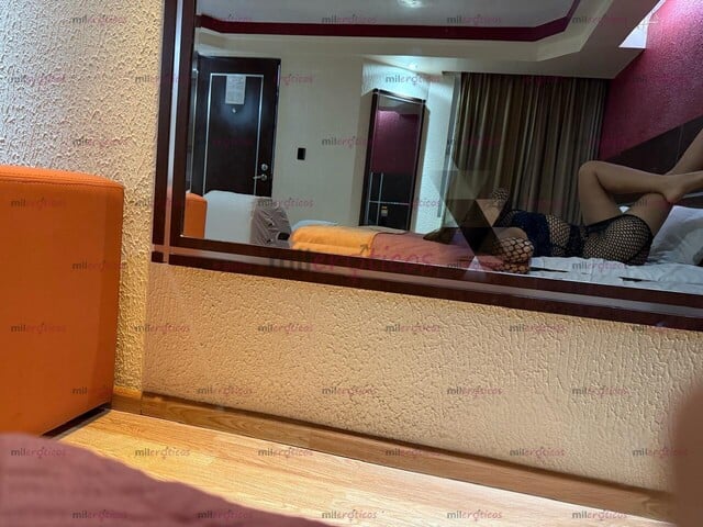 FOTOS DE 19 AÑITOS TIERNITA CALIENTE APRETADITA ESTOY MUY EXTRECHITA NALGAS PARADITAS