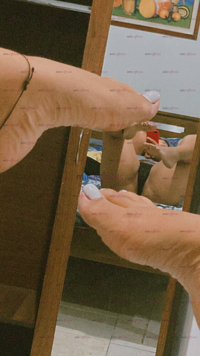 FOTOS DE UNA MORENA ATREVIDA CON GANAS DE CONOCER A ALGUIEN