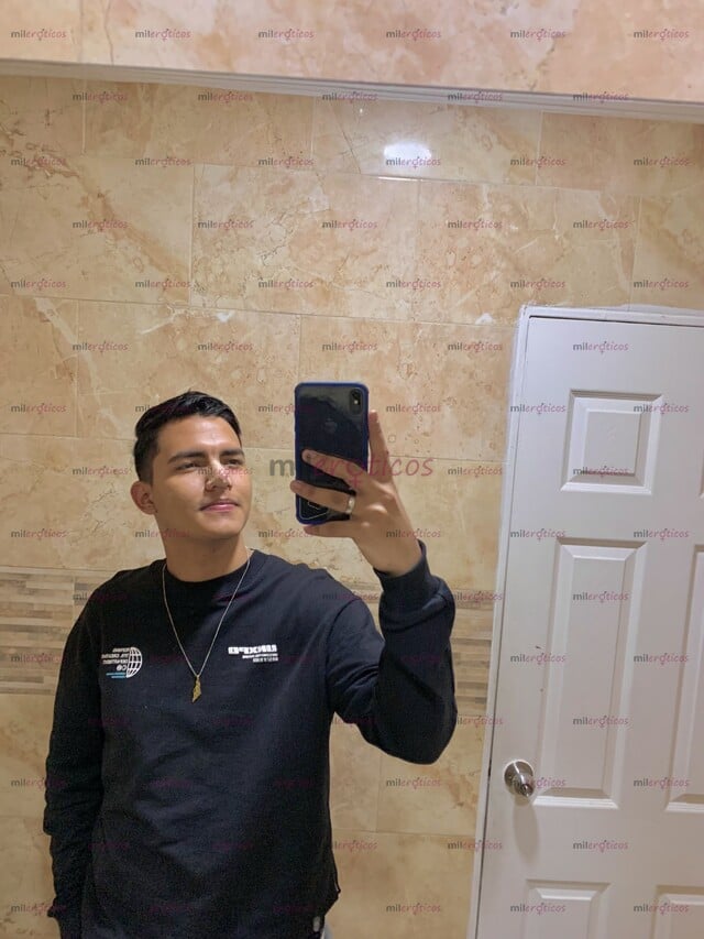 FOTOS DE CHICO EXTROVERTIDO Y COQUETO PASIVO CON GANAS DE DISFRUTAR RICO