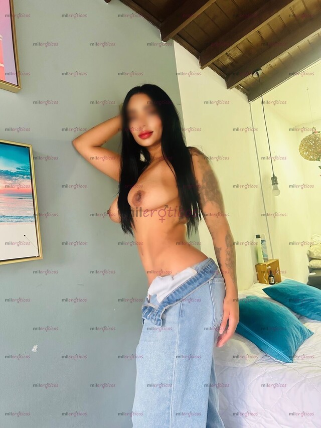 FOTOS DE MONTSERRAT DELICIOSA PELINEGRA CON RICOS SENOS PARADITOS, VAGINA JUGOSITA VEN