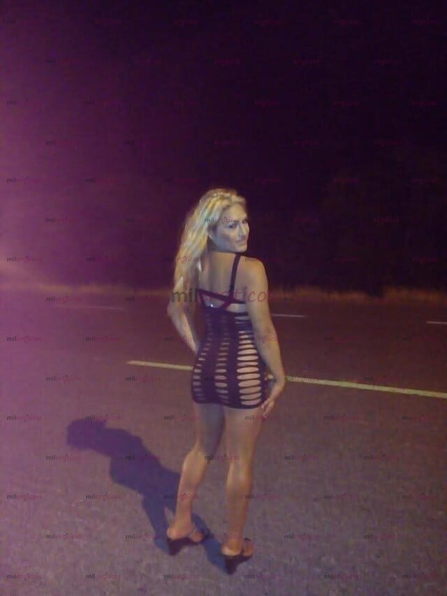 FOTOS DE RUBIA MORENA EDUCADA Y CON GANAS DE ASER REALIDAD TUS FANTASÍAS CON LA HERRAMIEN