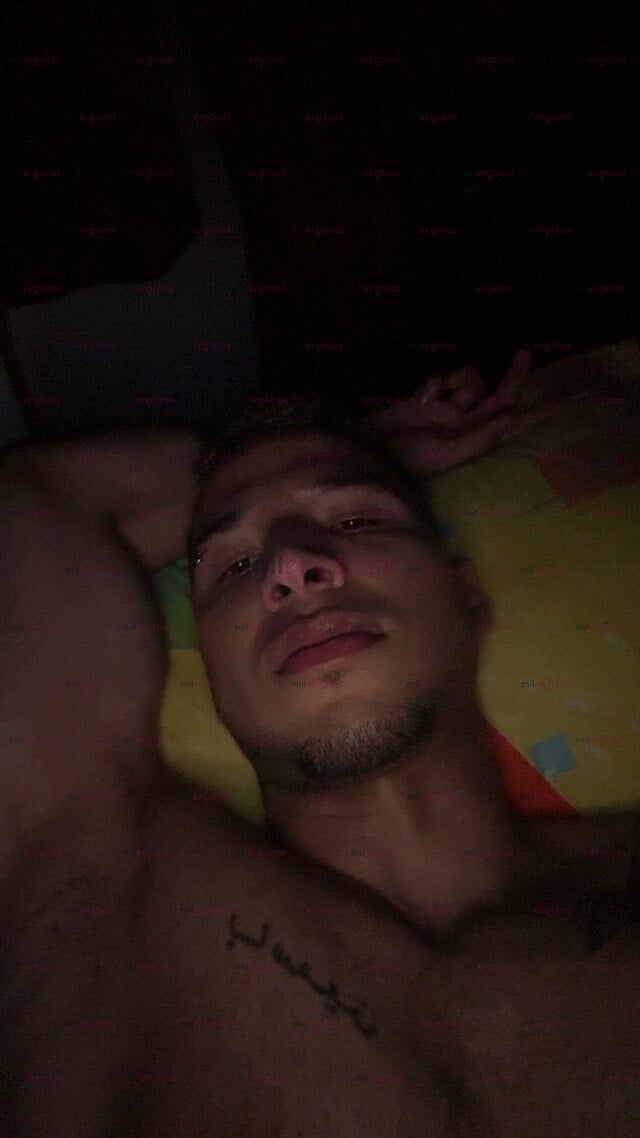FOTOS DE 24HRS AMANECIDA Y FIESTA HOMBRE 100% DISCRETO Y VARONIL MORBOSO