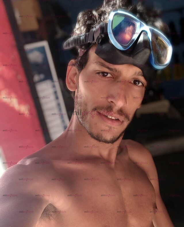 FOTOS DE PEDRO BRASILEÑO MODELO 23 CM ACTIVO. ENGLISH, SPANISH, PORTUGUÉS.