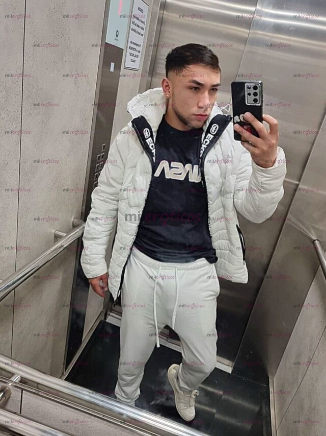 FOTOS DE JHEIZER CARIBEÑO BIEN MORBOSO CON UNA DOTACION 21CM DE VERGOTA CON UN BUEN CULO