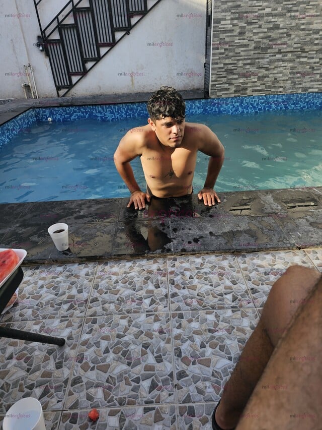 FOTOS DE JOVEN DISPONIBLE GRANDE Y MUY GRUESO MUY GRUESO