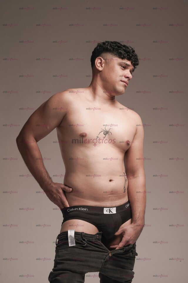 FOTOS DE JOVEN DISPONIBLE GRANDE Y MUY GRUESO MUY GRUESO