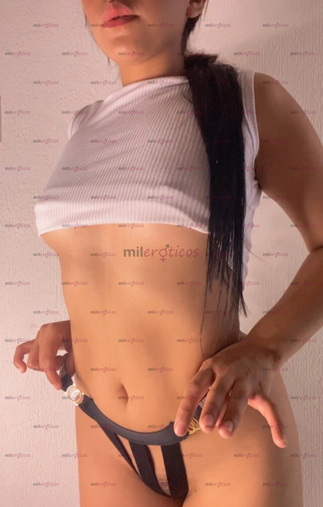 FOTOS DE KENDRA LA CHICA DE ABDOMEN PLANO Y PIERNAS FIRME