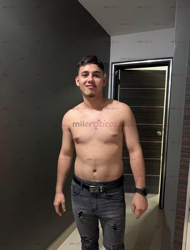 FOTOS DE COLOMBIANO EN LA CIUDAD , BUSCAS QUE TE COJAN RICO Y DURO CONTÁCTAME