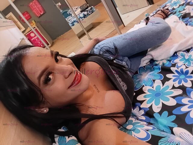 FOTOS DE RE MAMACITA CON CLICTORY LARGO LISTO PARA TU BOCA Y CULITO CALIENTE