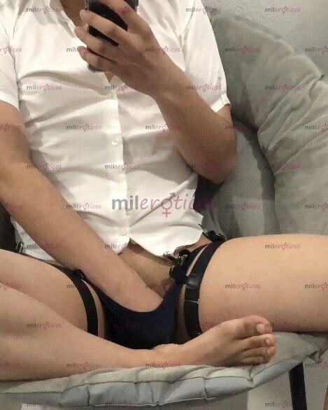 FOTOS DE VERY HORNY 22YO. VERS BOY LOOKING FOR SUGAR