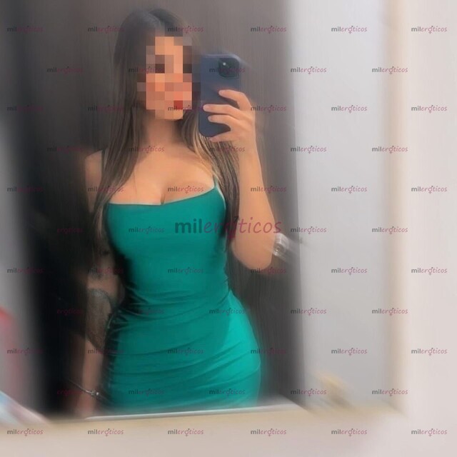 FOTOS DE DELICIOSAS TETAS NATURALES Y UNA CARA GUAPA TODO EN UNO