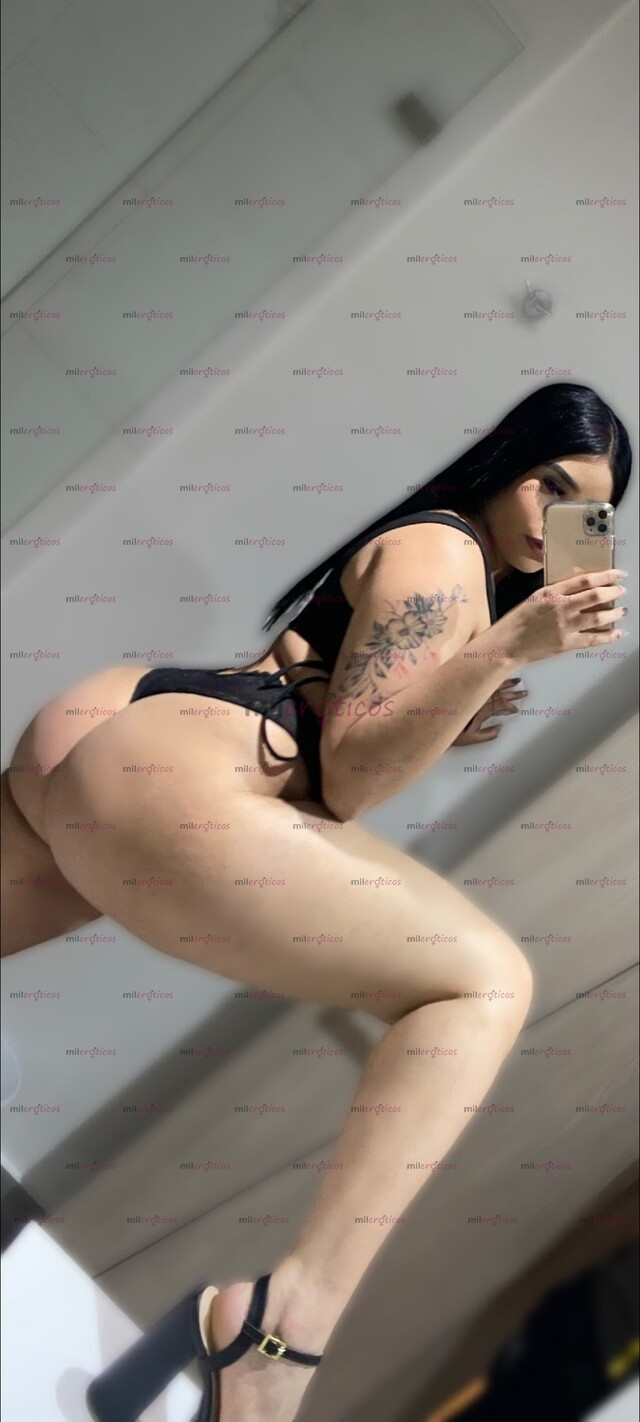 FOTOS DE CARITA ANGÉLICAL CON UN CUERPO VOLUPTUOSO