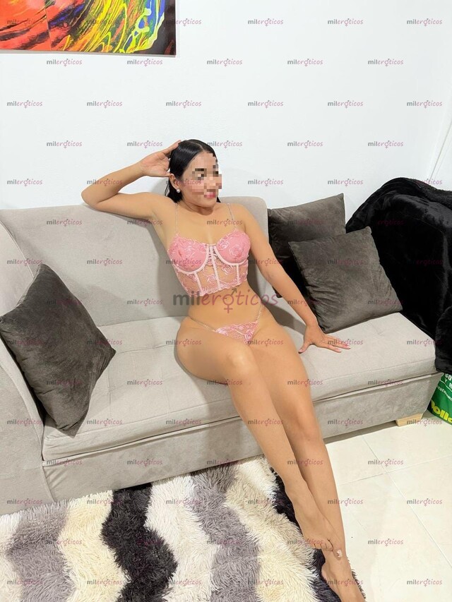 FOTOS DE SENSUALIDAD CABELLO NEGRO PECHOS NATURALES UN TOQUE DE CARISMA