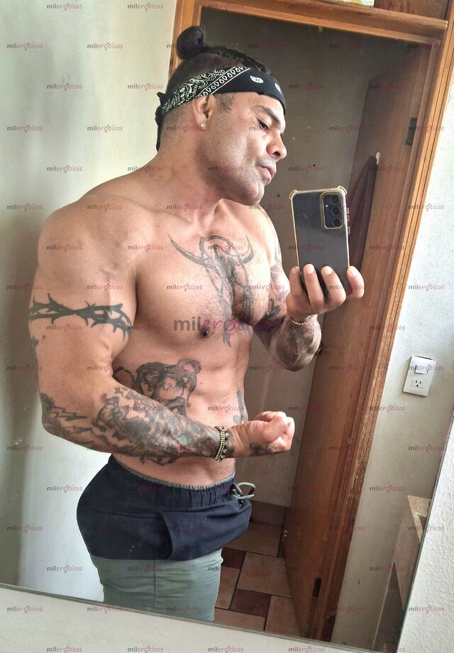 FOTOS DE MACHO FIT HOMBRE MUSCULOSO Y DOTADO 21CMS MEDIDAS REALES