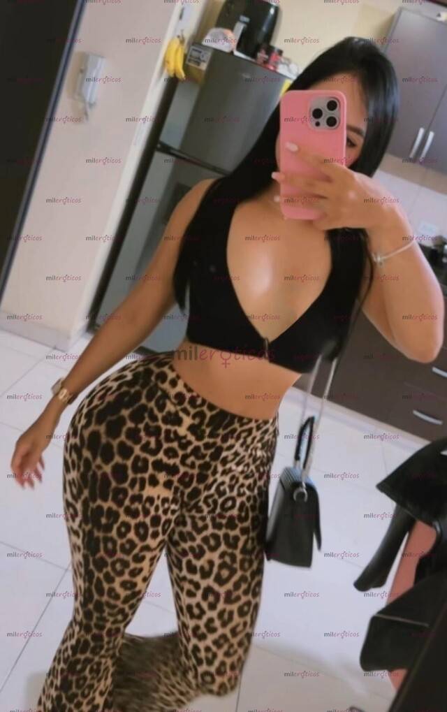 FOTOS DE MANUELA TIERNA Y ARDIENTE CHICA ENTREGADA A LA LUJURIA Y EL PLACER MUTUO