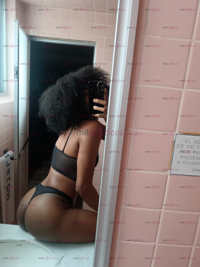 FOTOS DE FRANCELY EXÓTICA NEGRA CALIENTE Y COMPLACIENTE