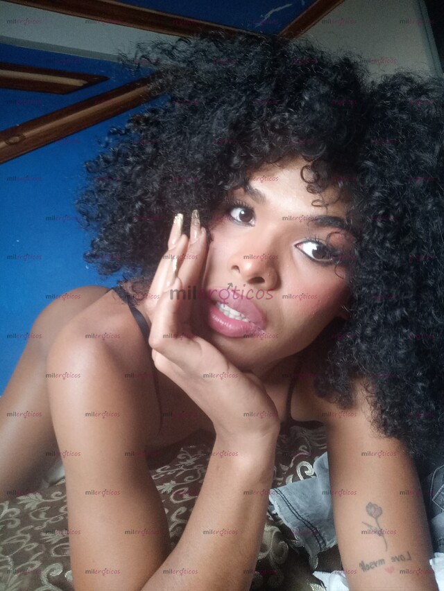 FOTOS DE FRANCELY EXÓTICA NEGRA CALIENTE Y COMPLACIENTE