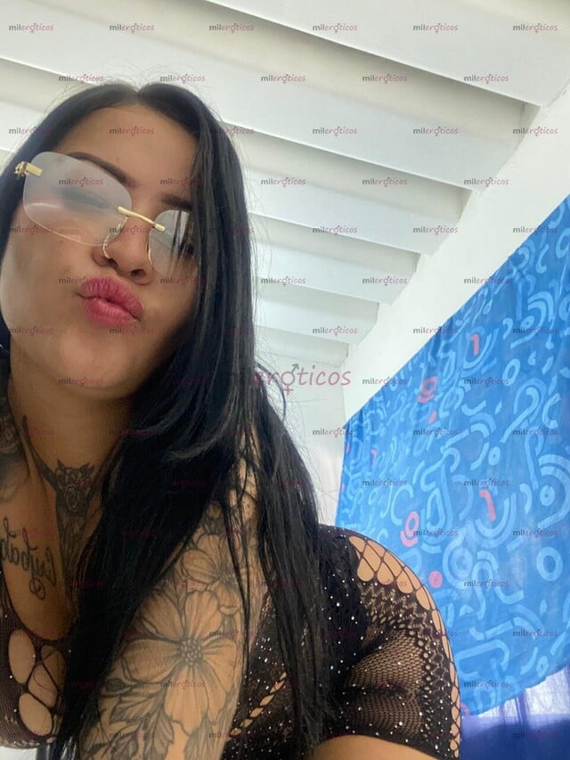 FOTOS DE SOY SOFII SOY UNA PELINEGRA TATUADITA SEXOSA CON GANAS DE LLEVARTE AL ÉXTASIS
