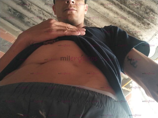 FOTOS DE PRECIOSA SAL DE LA RUTINA, TU ESCLAVO SEXUAL O TU MACHO POTENTE Y VIRIL
