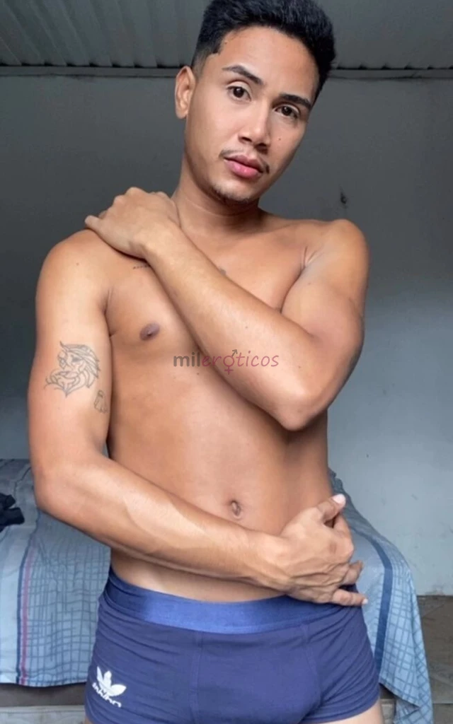 Altura 1 73 peso 68 kg versatil sem preferencia sou uma otima companhia para voce ter em uma noite sou extrovertido engracado educado e safado tambem...