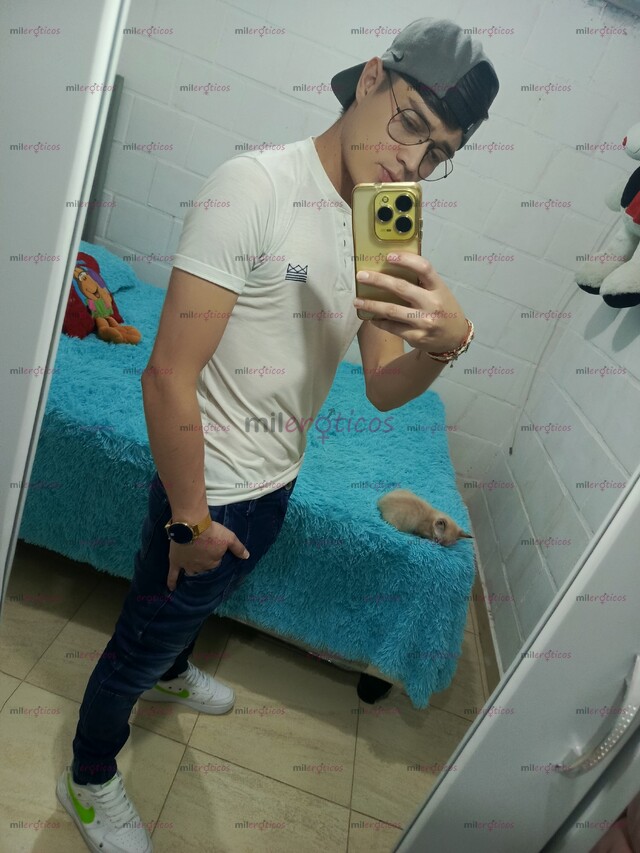 FOTOS DE CHICO PASIVO . DELGADO BLANCO. CON MUCHAS GANAS DE DARTE PLACER