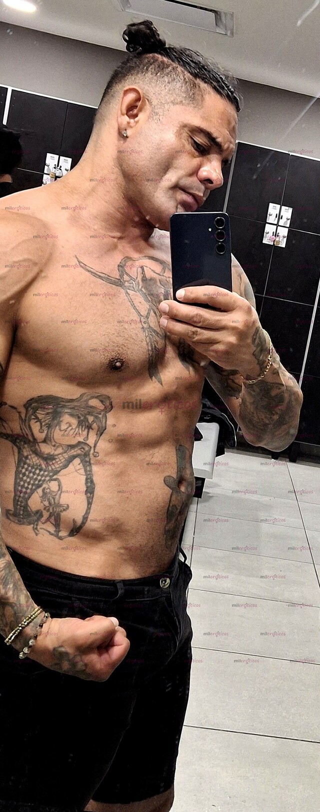 FOTOS DE MACHO MUSCULOSO BIENDOTADO VERGOTA DE 21CM GRUESA
