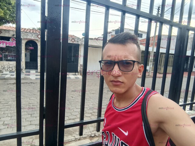 FOTOS DE SOY UN MACHO ATLÉTICO HETEROSEXUAL COLÁGENO MASCULINO