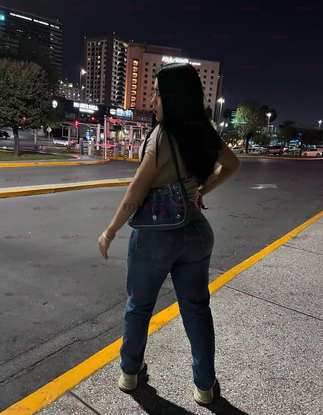 FOTOS DE NENA CON 20 CM DE PLACER DISPUESTA A DARTE EL MOMENTO MÁS RICO DE TU VIDA