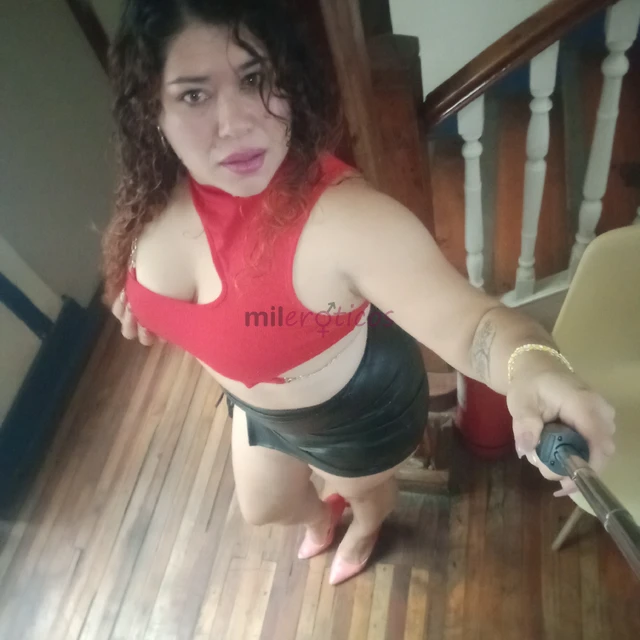 Amor soy vanesa boliviana mamadora besa dora muy rica complaciente y sobre todo golosa al maximo no dudes en contactarme los adicionales aparte pregun...