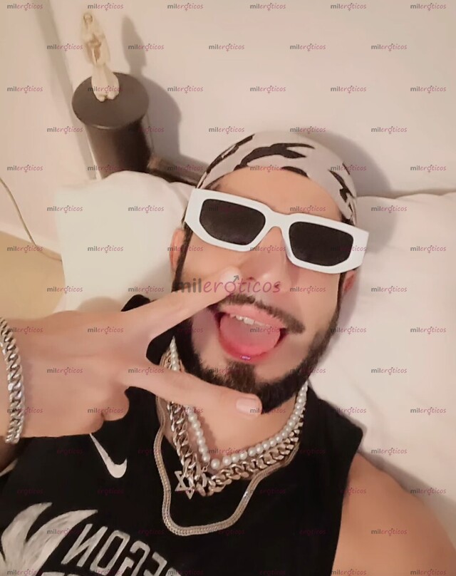 FOTOS DE H O T BELLAKO! A LO QUE VAMOS! OLVIDA A LOS FAROLES, CONMIGO TIENÉS CALIDAD...