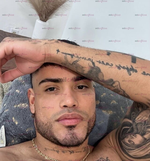FOTOS DE ACTIVO, DISCRETO, VARONIL Y GUAPO CON VERGA XL DE 20 CM
