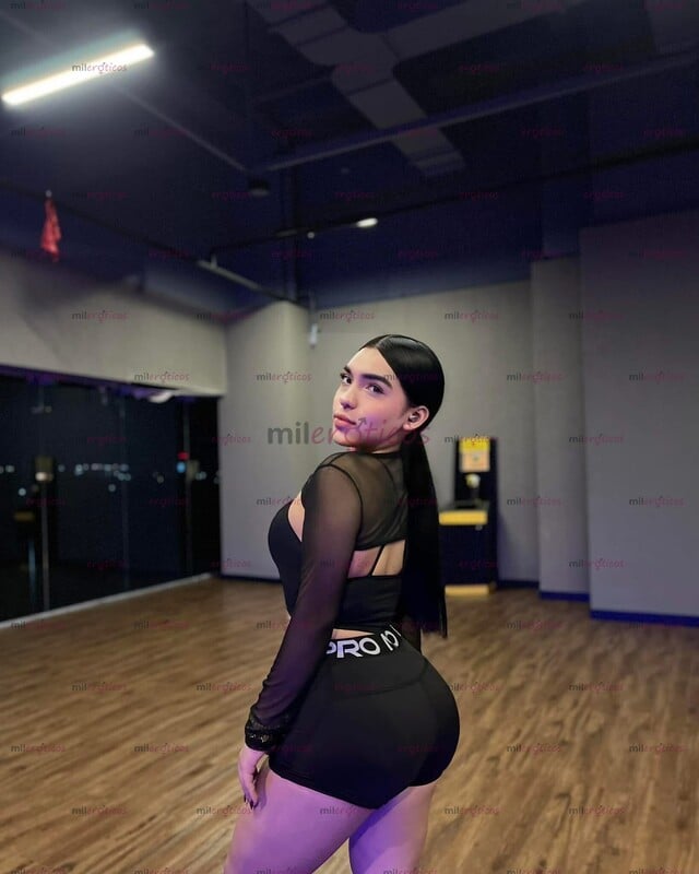 FOTOS DE NENA CON 20 CM DE PLACER DISPUESTA A DARTE EL MOMENTO MÁS RICO DE TU VIDA