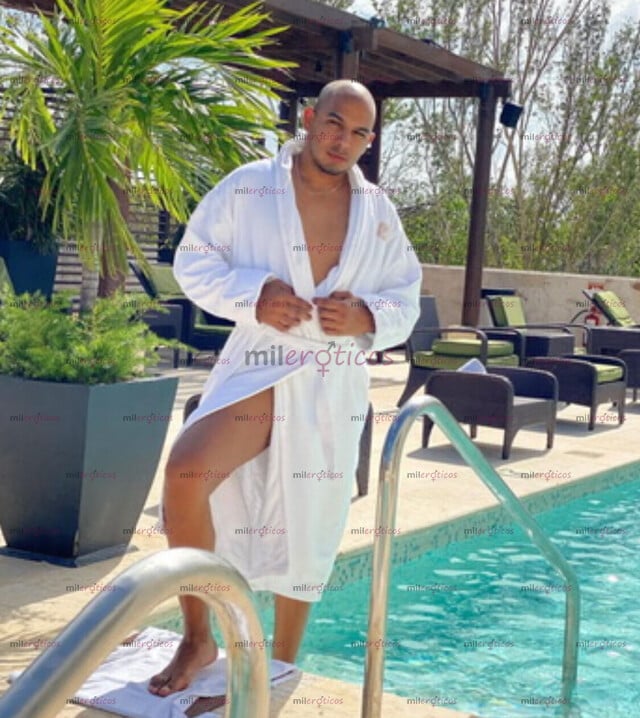 FOTOS DE VENEZOLANO CALIENTE LLEGA A COMPLACER TU FANTASÍA