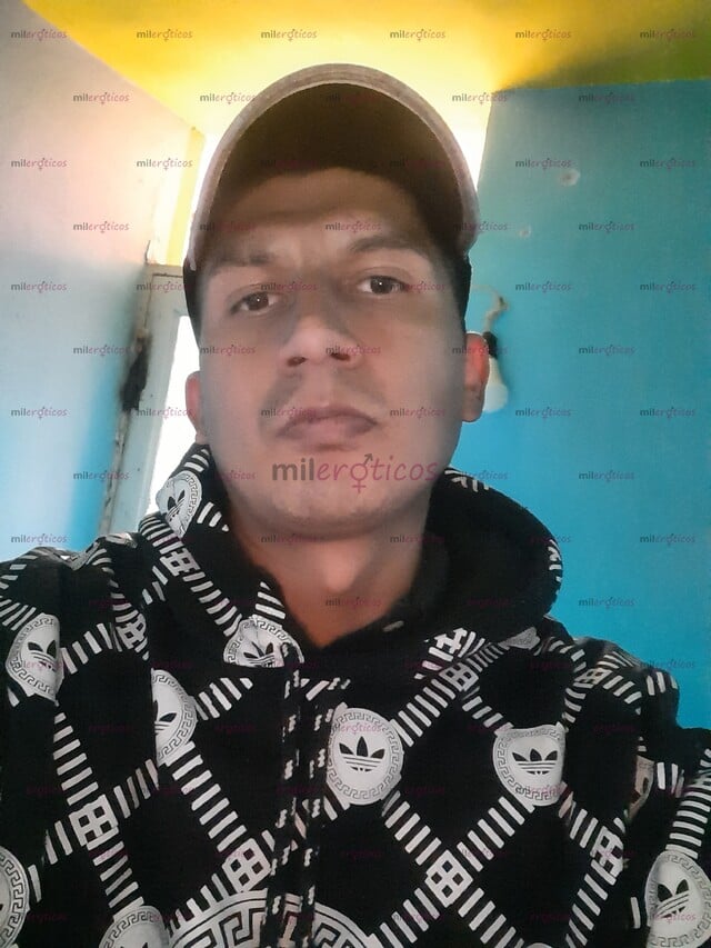 FOTOS DE CHICO COMPLACIENTE PARA TI ANSIOSAS DE SEXO AQUI ESTOY DISPONIBLE.