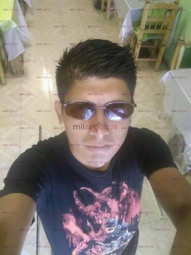 FOTOS DE CHICO COMPLACIENTE PARA TI ANSIOSAS DE SEXO AQUI ESTOY DISPONIBLE.