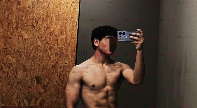 FOTOS DE JOVEN Y ATLÉTICO, LISTO PARA CUMPLIR TUS DESEOS