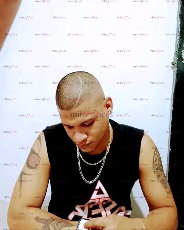 FOTOS DE CHICO ACTIVO VENEZOLANO CALIENTE DISPONIBLE