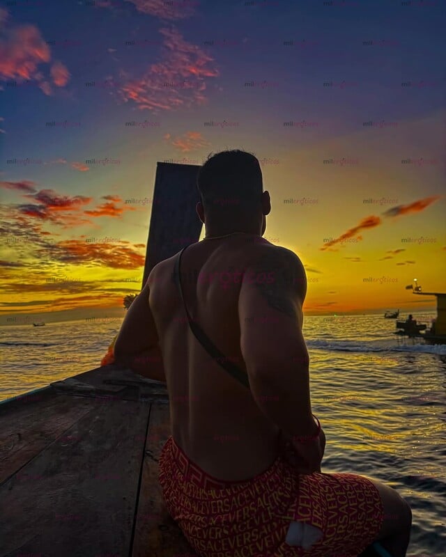 FOTOS DE SEXY MORENO DOTADO EN TU CIUDAD POCOS DÍAS TENGO DEPARTAMENTO PRIVADO